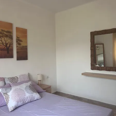 Beverly House בית נופש *
